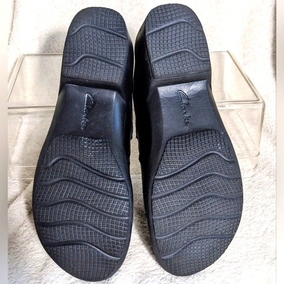 Women's Black Clarks Ultimate Comfort‎ Collection | Size 7.5 M - Picture 8 of 10